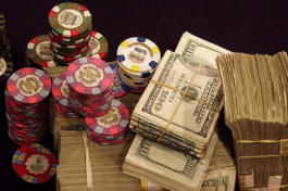 Live online casinos offer the possibility for high rollers to bet big.