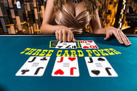 Um Poker zu spielen, ist es am wichtigsten, Geschicklichkeit zu haben und strategisch zu denken